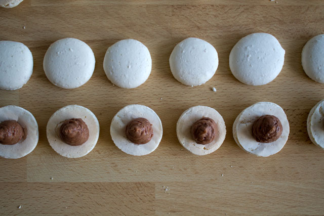 Recipe-Chocolate-coconut-macarons-27