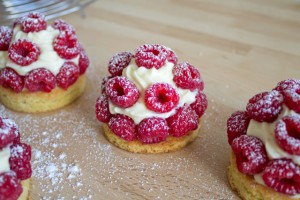 Raspberry tartles with ginger and lime cream